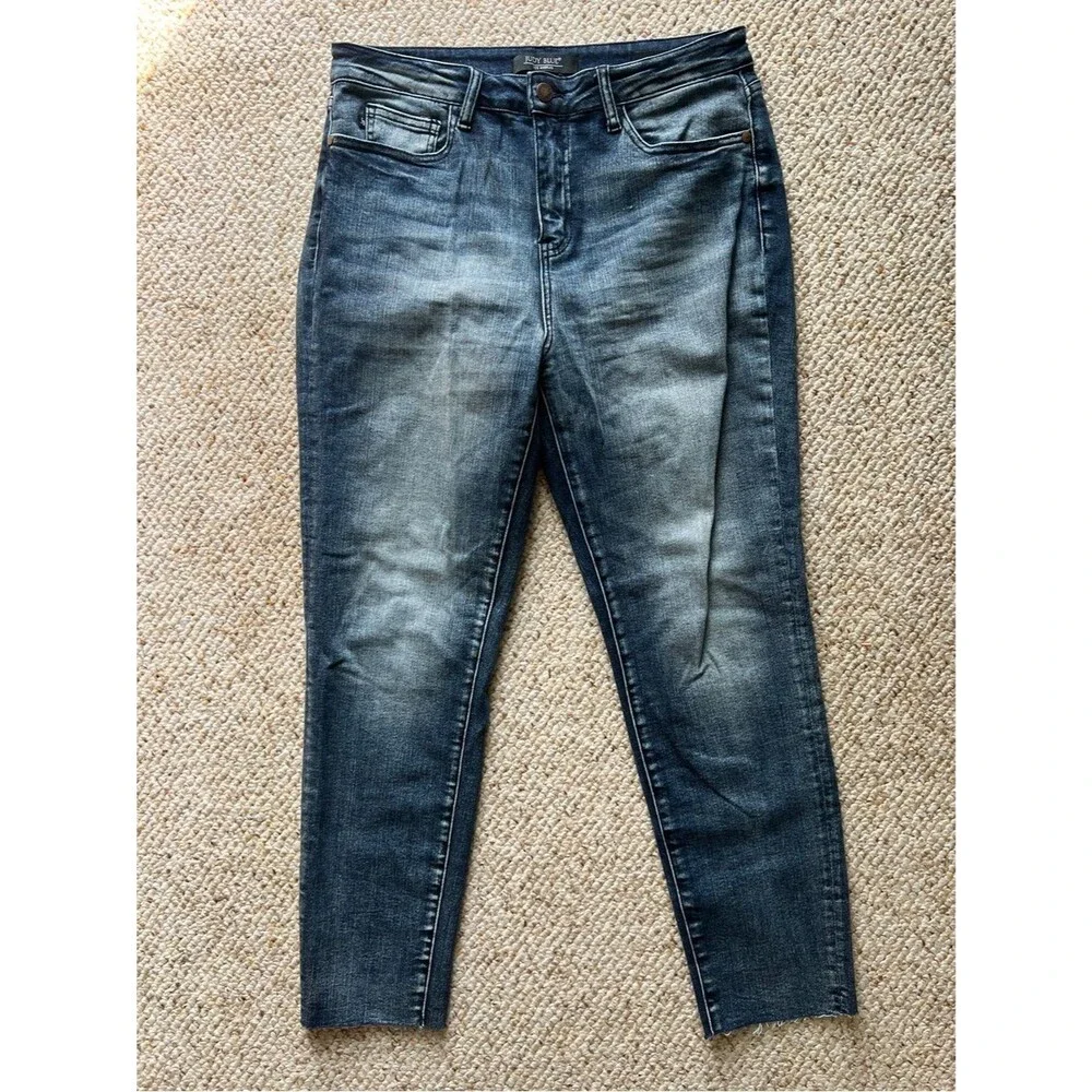 Judy Blue 11/30 Dark Blue Relaxed Jeans with Faded Detailing